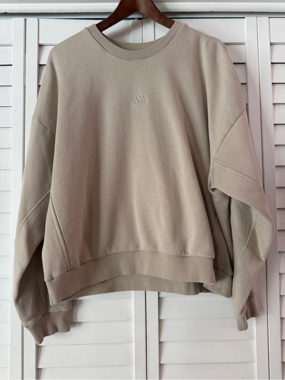 ADIDAS Beige Crewneck Sweatshirt Embroidered Logo - Size XL